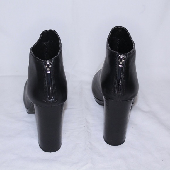 White tipped Booties - Picture 3 of 4